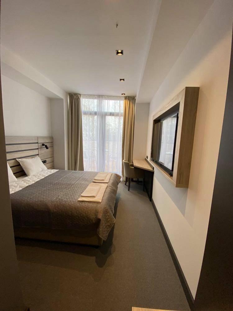 Super Seven Inn Belgrado Habitación foto